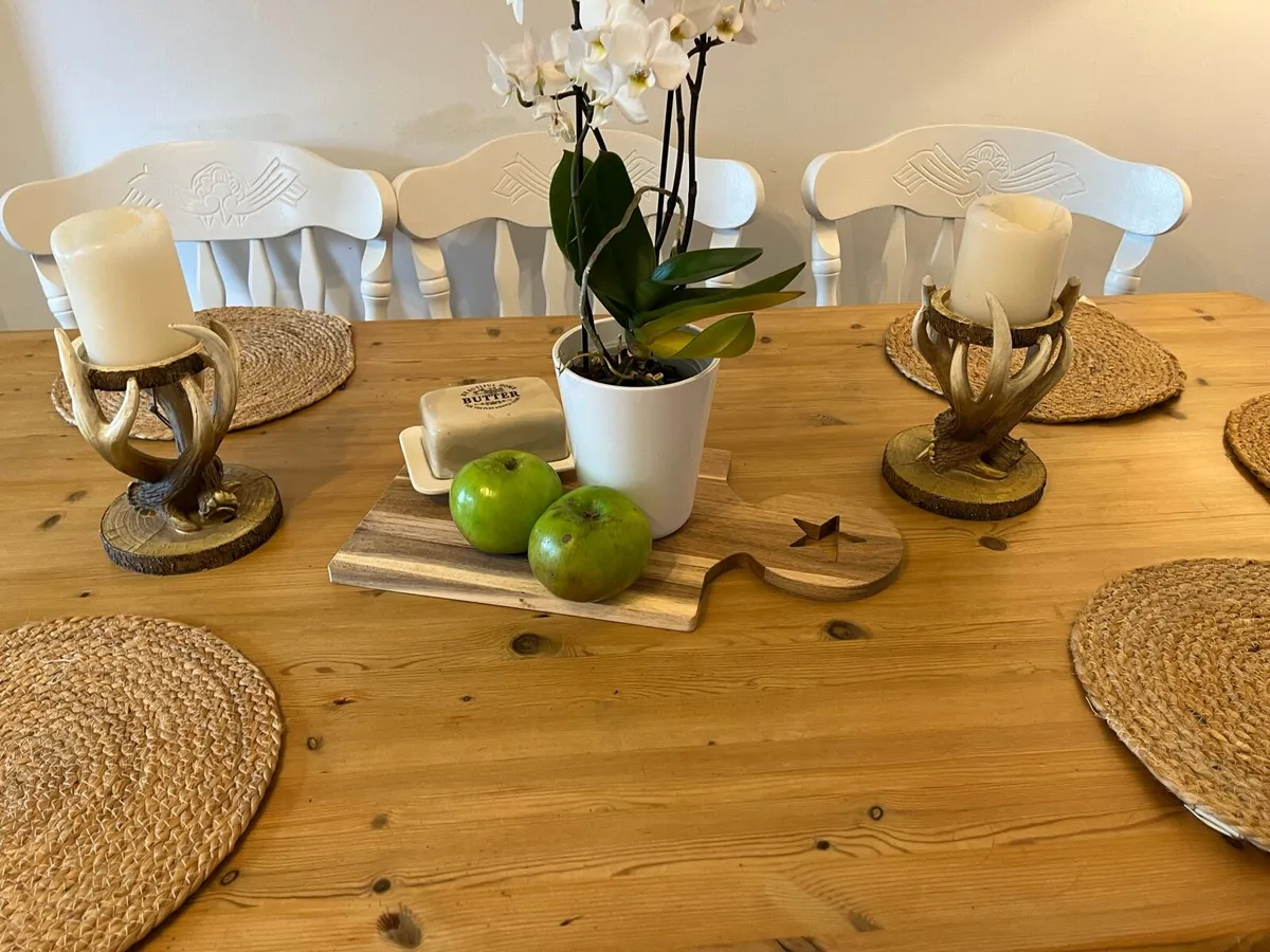 Table and 8 chairs set - Image 4