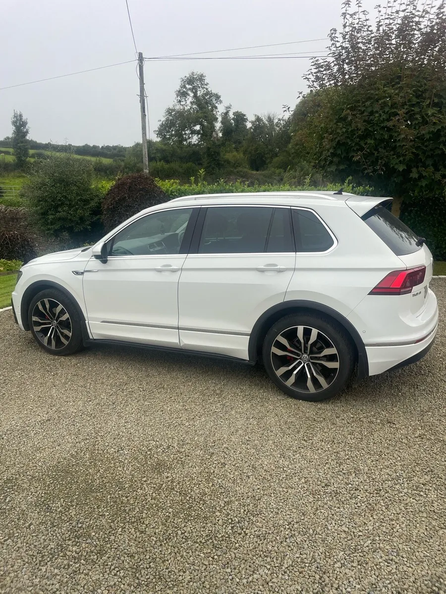 Volkswagen Tiguan R Line sport - Image 3