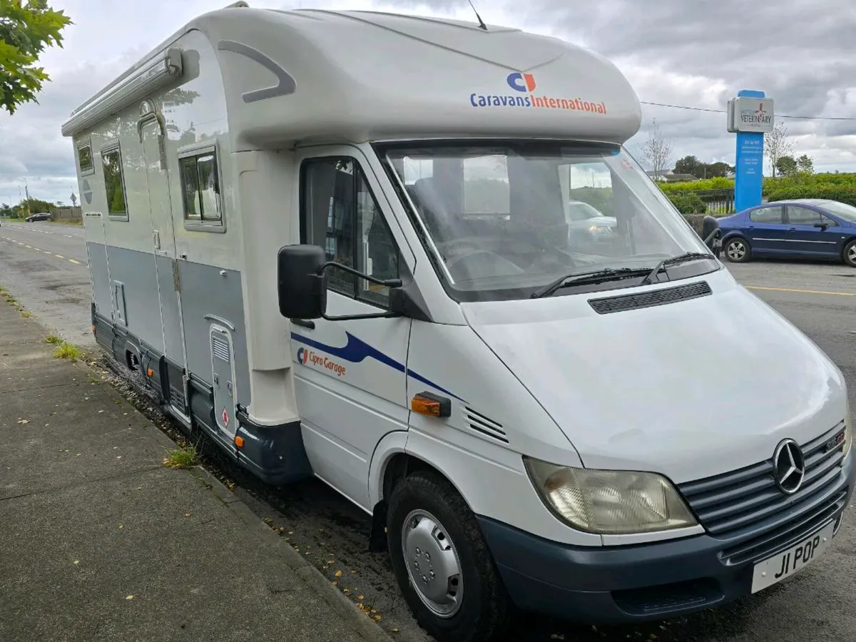 Camper - Image 2