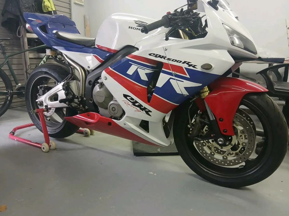 Cbr 600rr fairings - Image 2