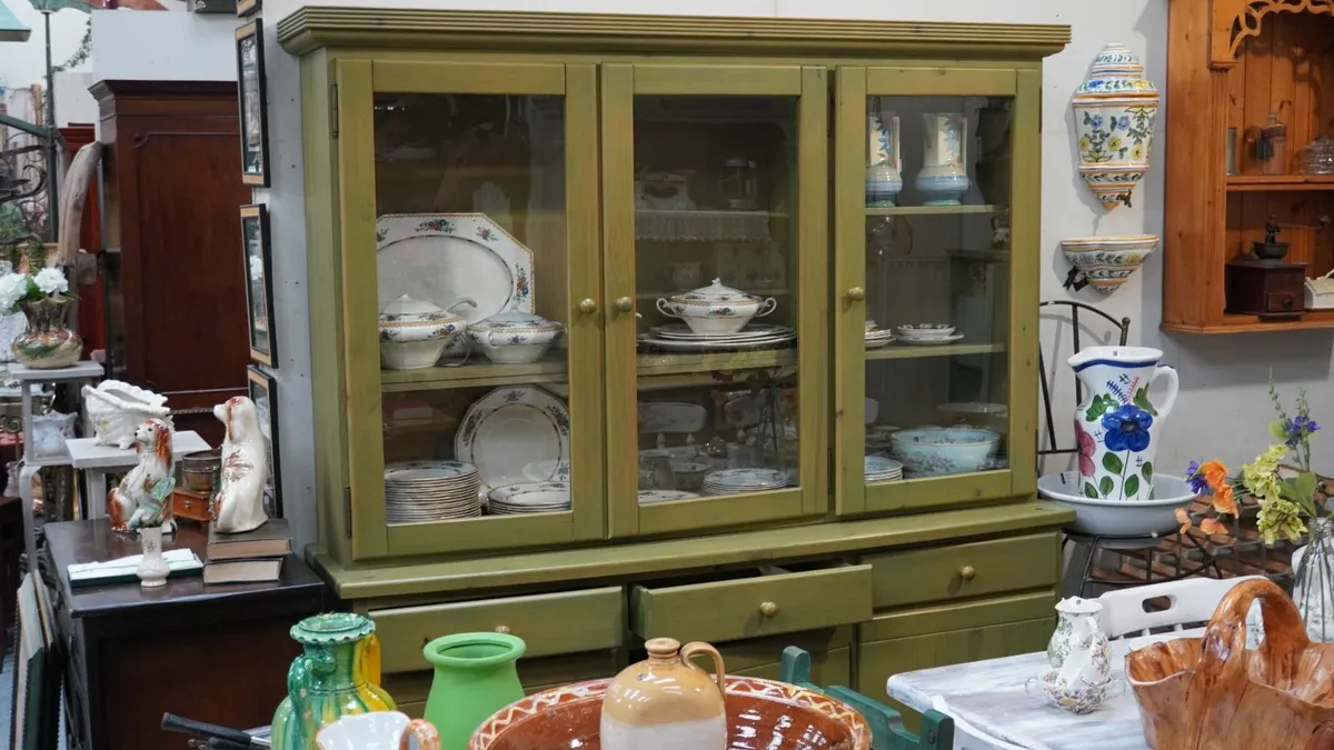 Beautiful Green Painted Spanish Display Cabinet - Image 2