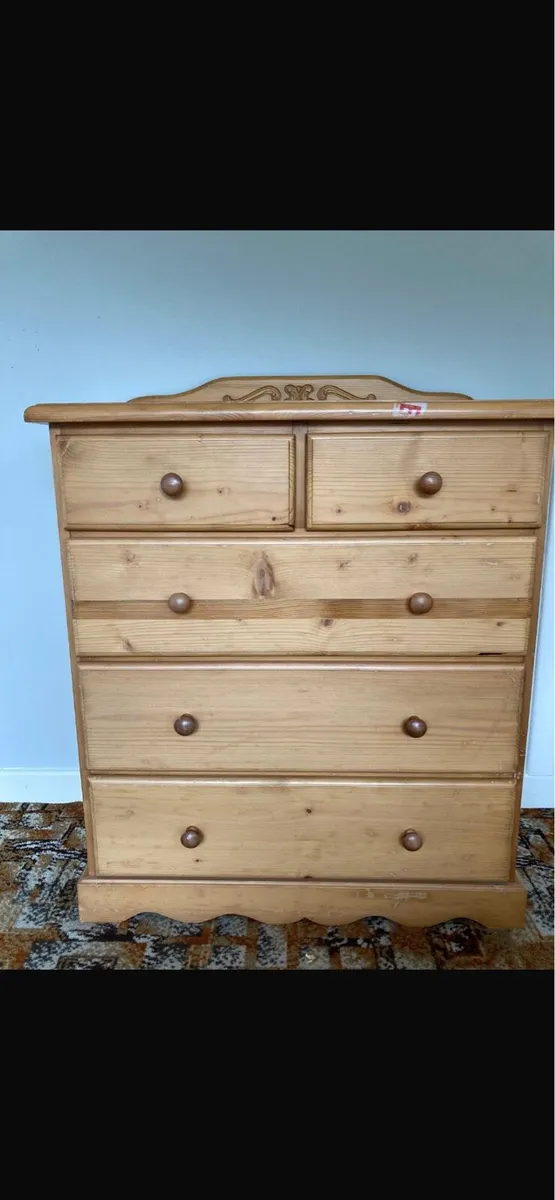 Wooden chest of drawers (price negotiable)
