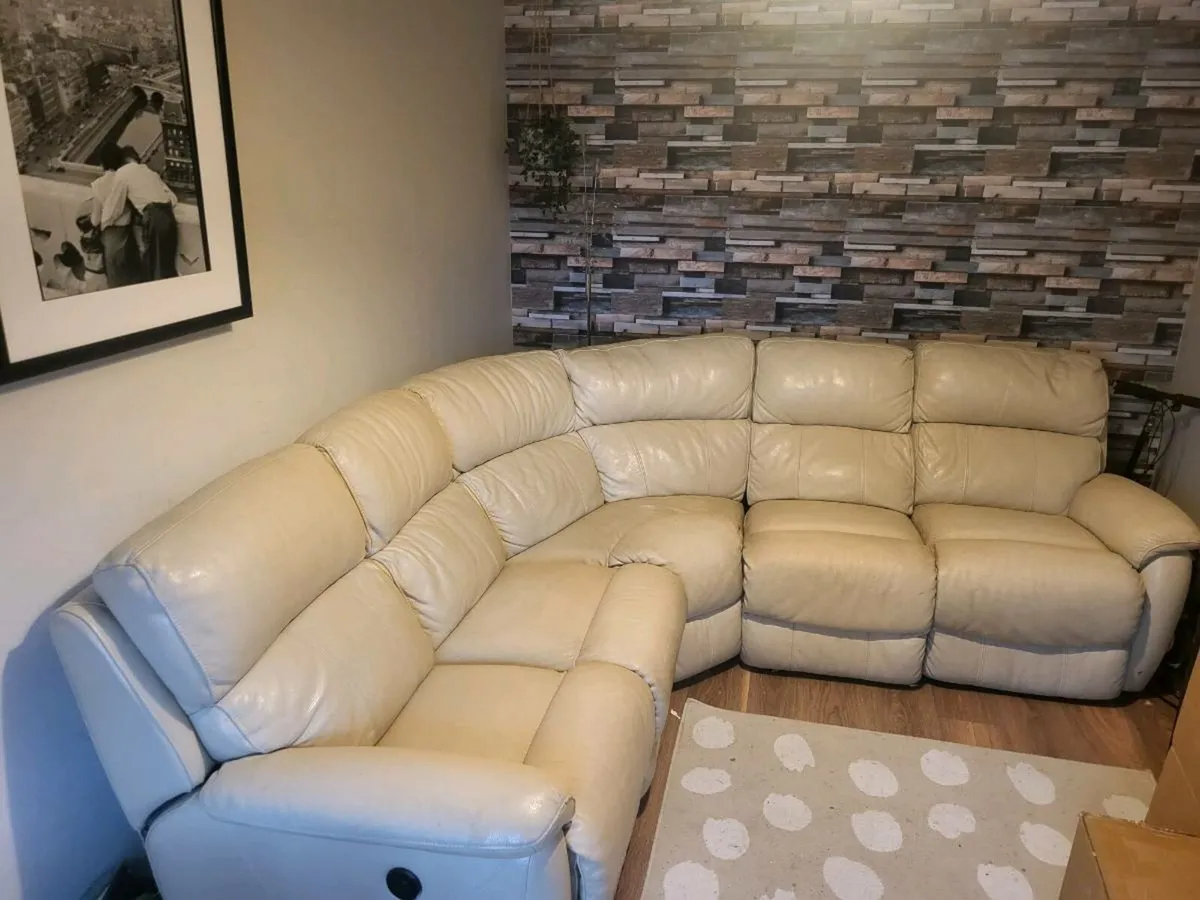 Electronic Leather Recling Sofa - Image 1
