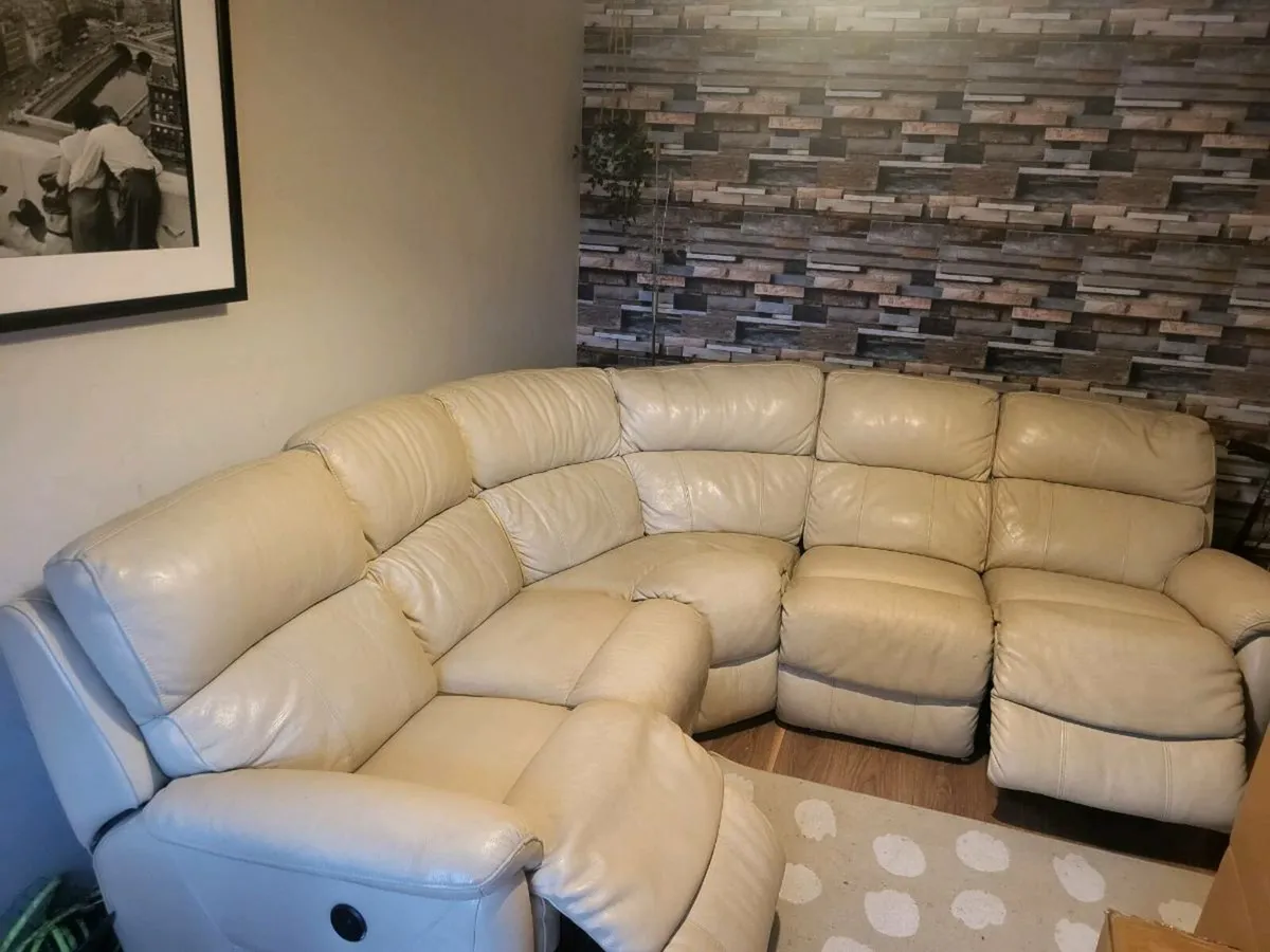 Electronic Leather Recling Sofa - Image 2