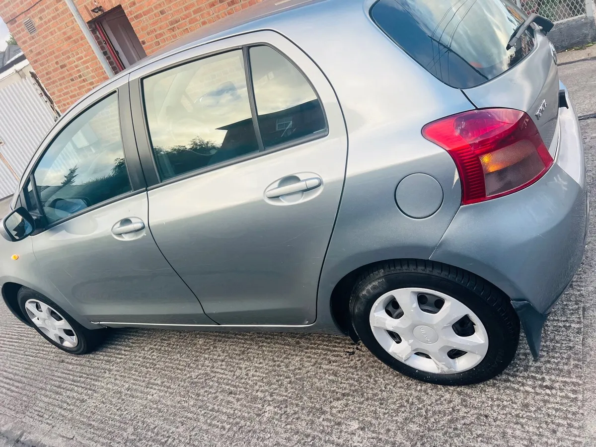 Toyota Yaris 2008 - Image 3