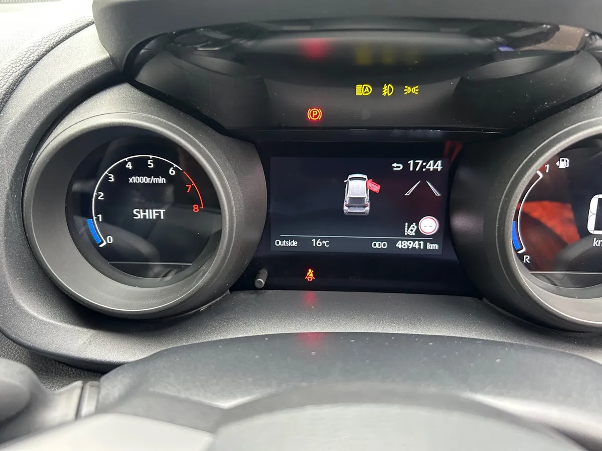 Toyota Yaris 2022 - Image 4
