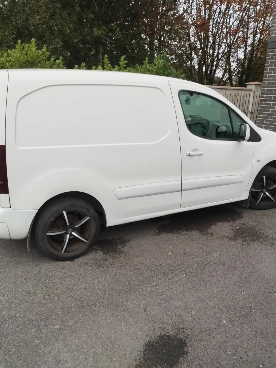 Peugeot Partner 2017 - Image 2
