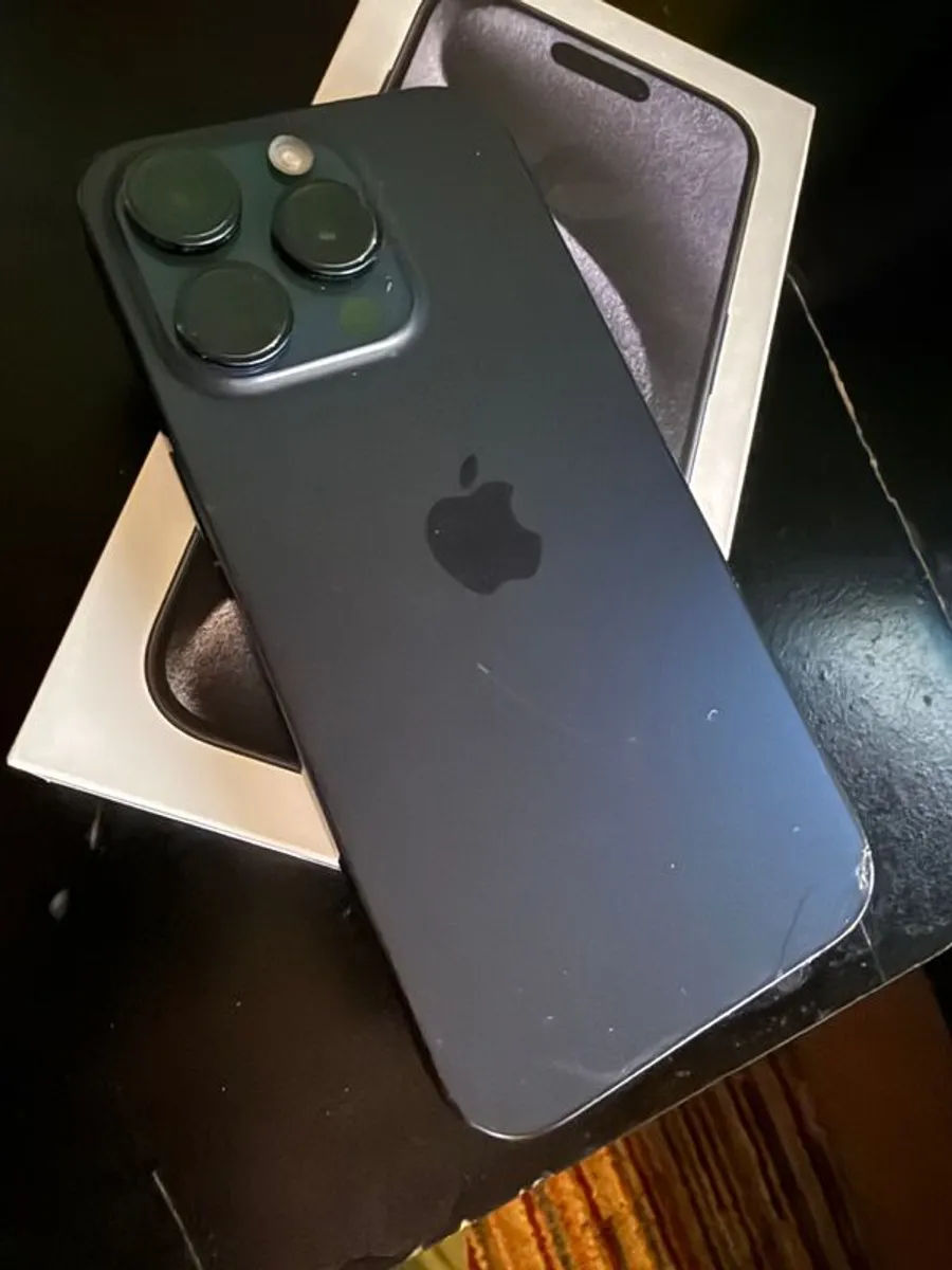 iPhone 15 Pro - Image 2