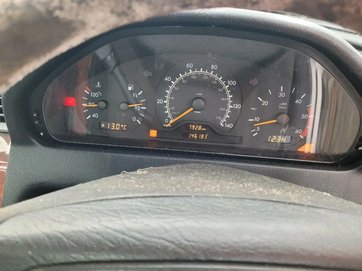 Mercedes 220 cdi - Image 4