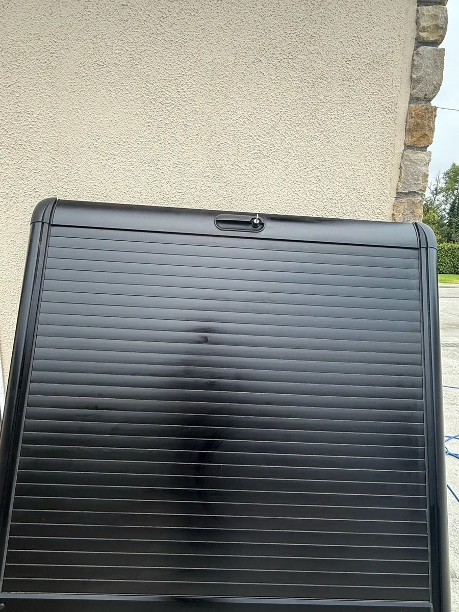 Toyota Hilux Roller shutter cover - Image 1