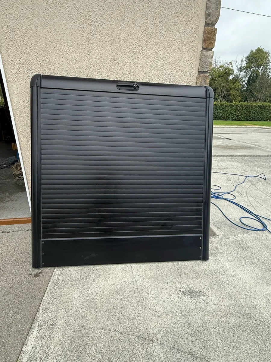 Toyota Hilux Roller shutter cover - Image 3