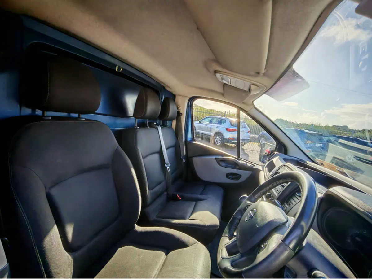 NISSAN NV300 LWB 120 XE 4DR - Image 2