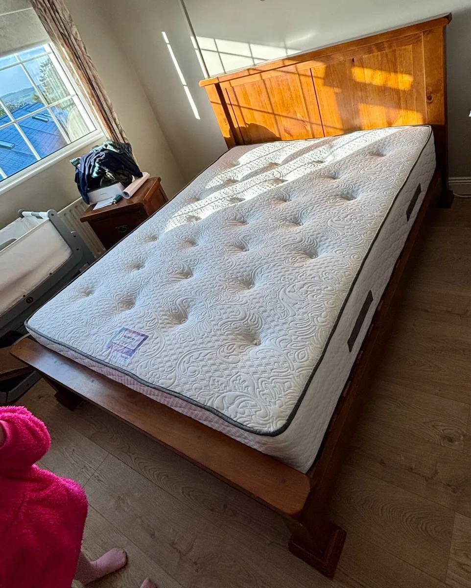 ** 5 foot Respa mattress ** - Image 1