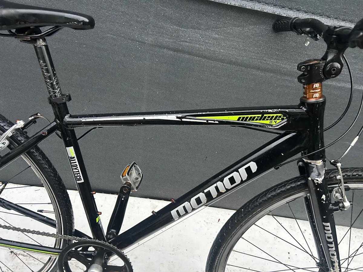 Motion hybrid bike ❗️Open 7 days ❗️ - Image 2