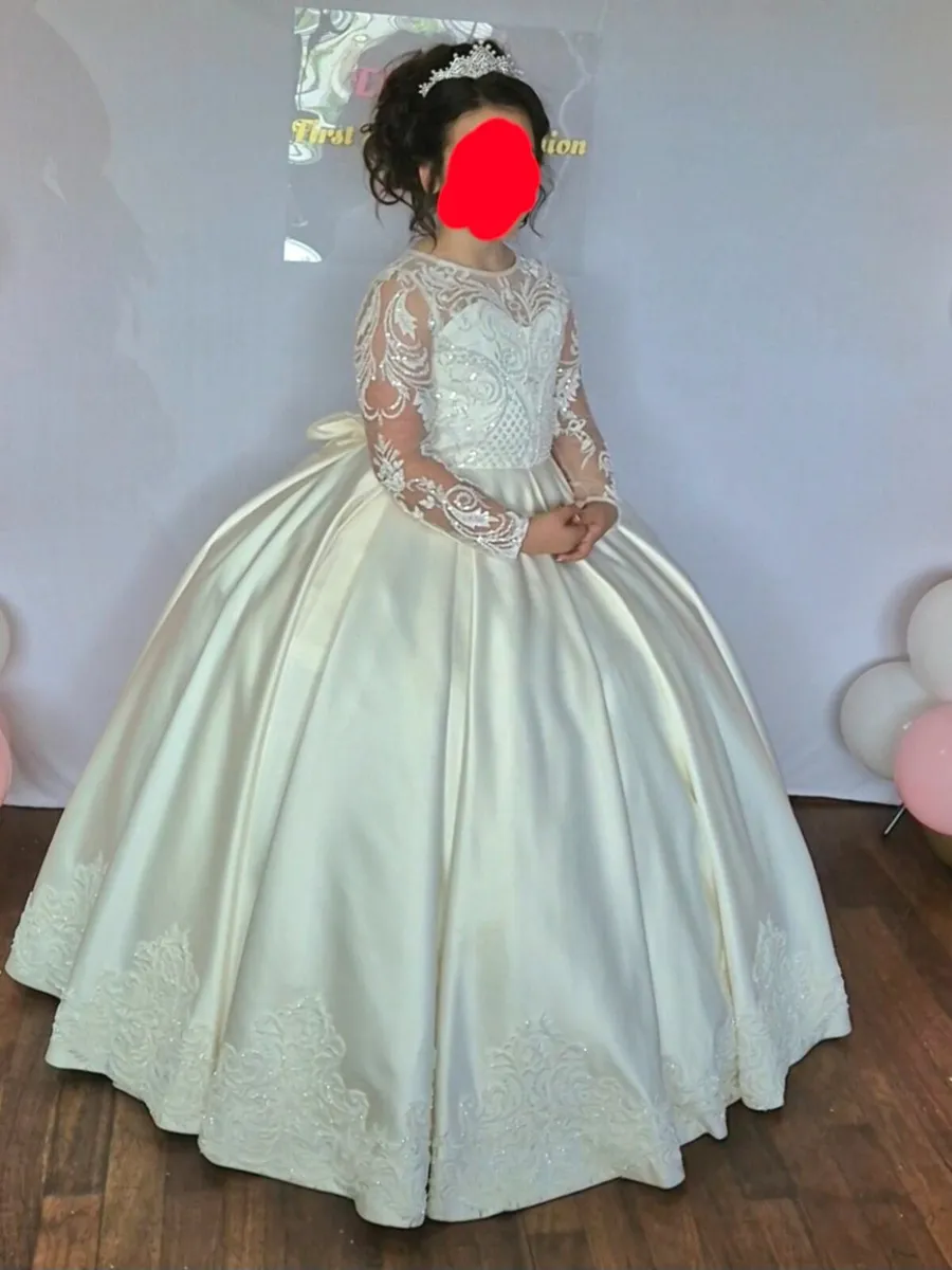 Communion dress - Image 2