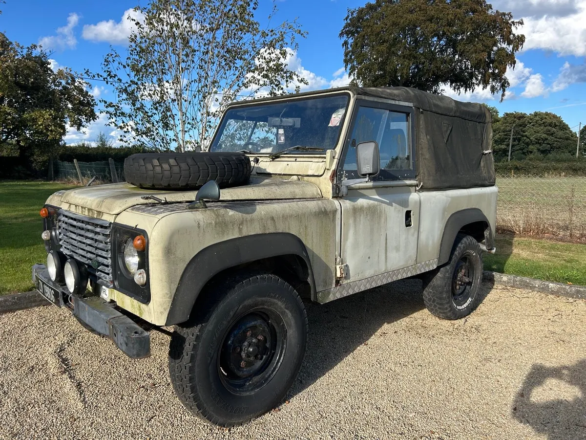 Land Rover 1980 - Image 1