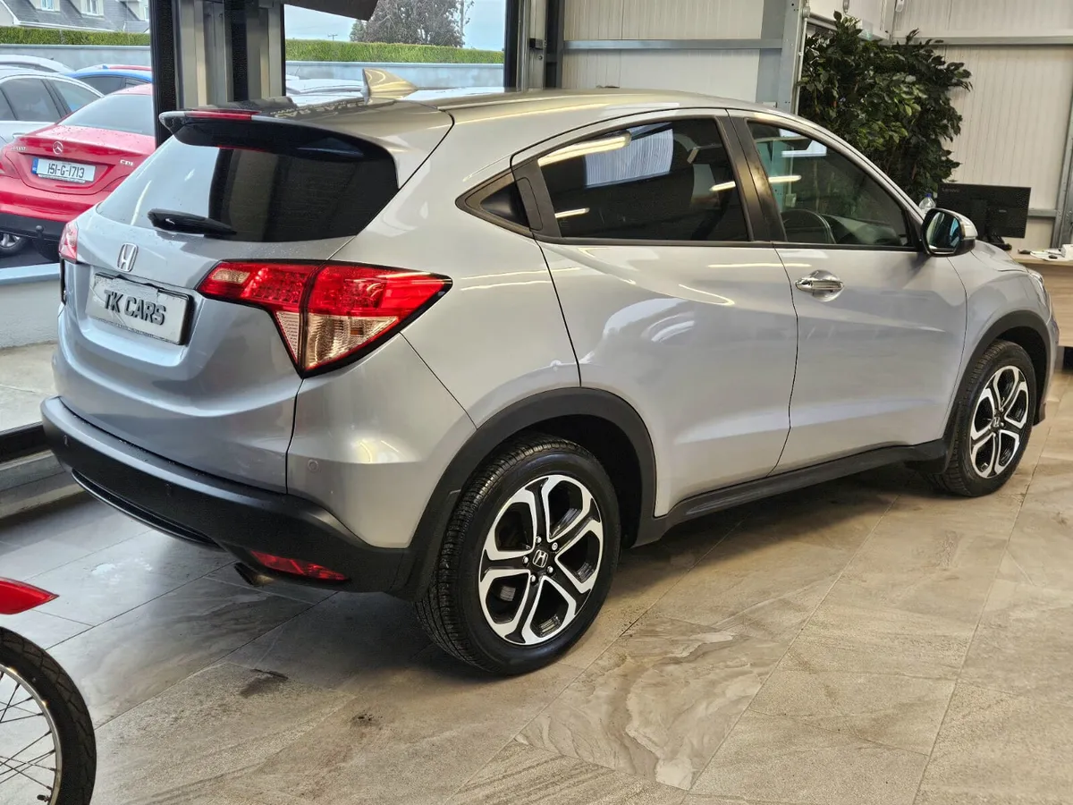 18 HONDA HR-V 1.5 PETROL V-TEC EX EDITION - Image 4