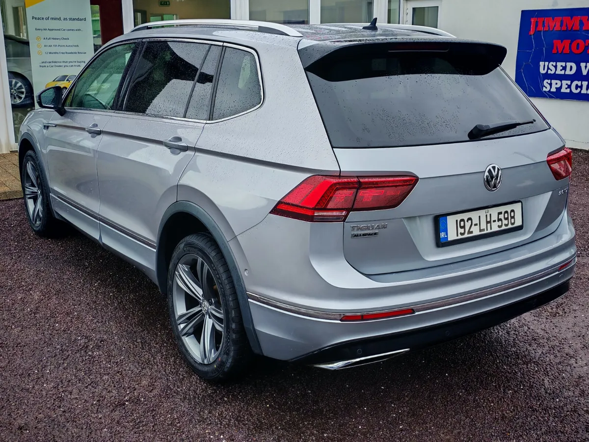 VOLKSWAGEN TIGUAN A7 R-LINE 2.0 TDI MANUAL 6SPEED - Image 2