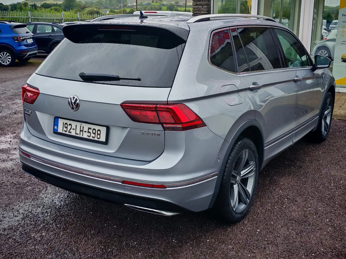 VOLKSWAGEN TIGUAN A7 R-LINE 2.0 TDI MANUAL 6SPEED - Image 4