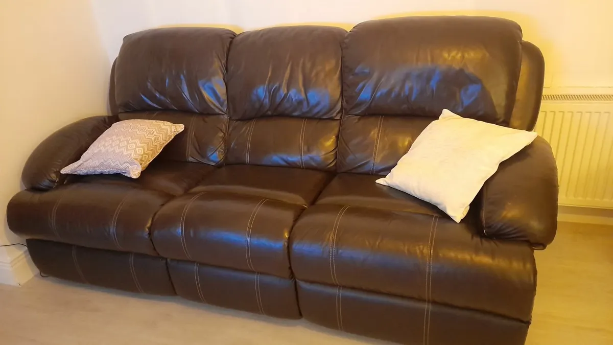 Soft Leather Recliner - Excellent Condition - Image 3