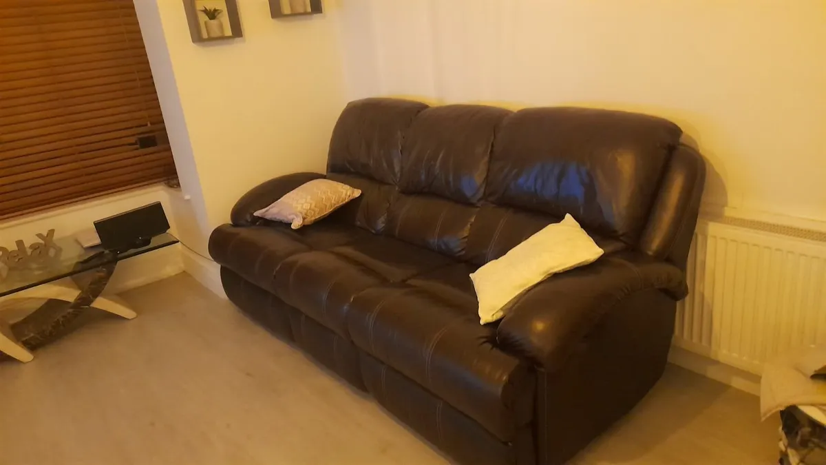 Soft Leather Recliner - Excellent Condition - Image 4