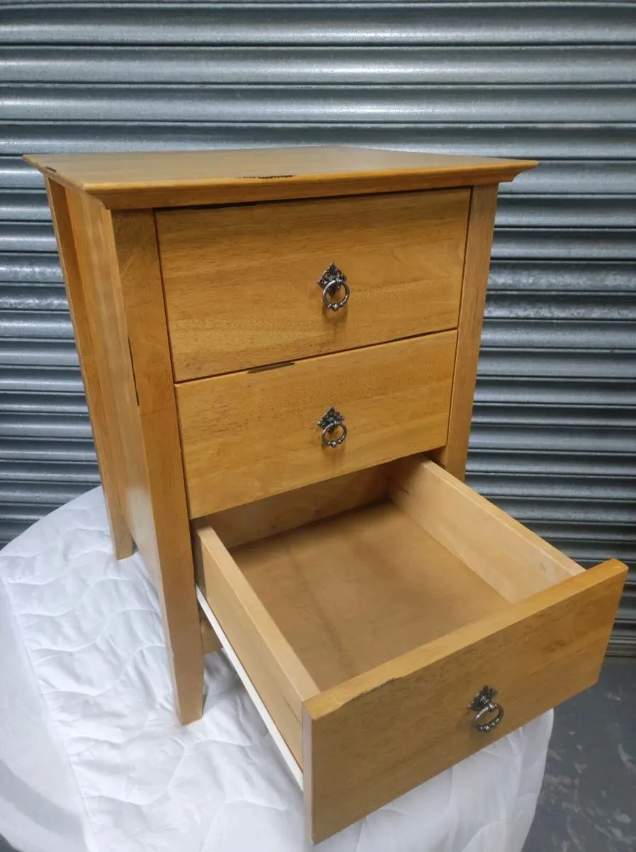 Solid oak wooden bedside locker - Image 4