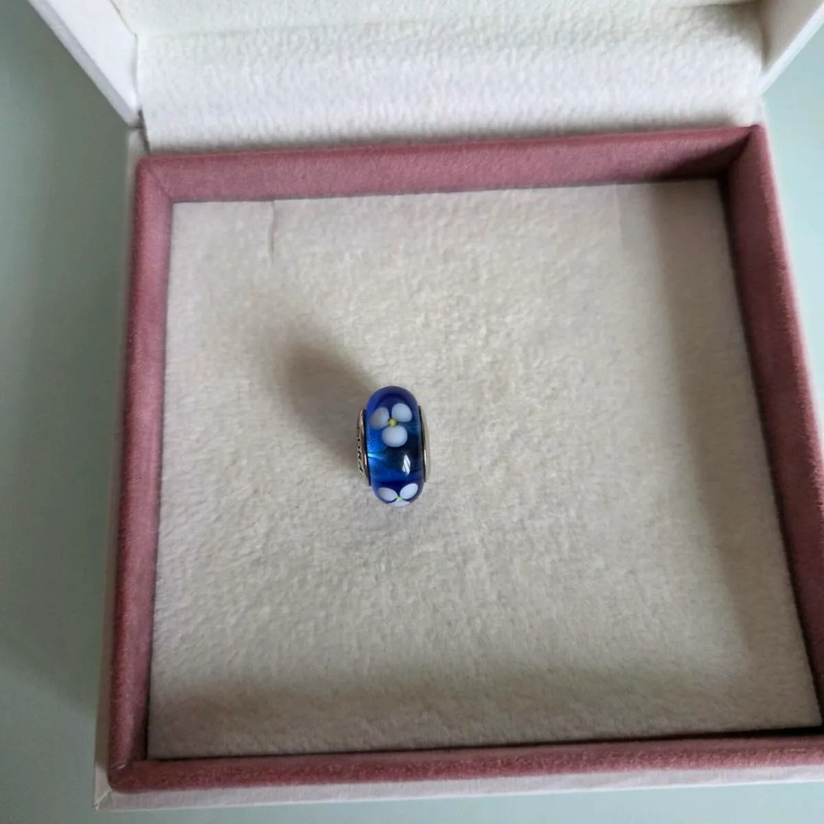Pandora charm murano glass blue flowers - Image 3