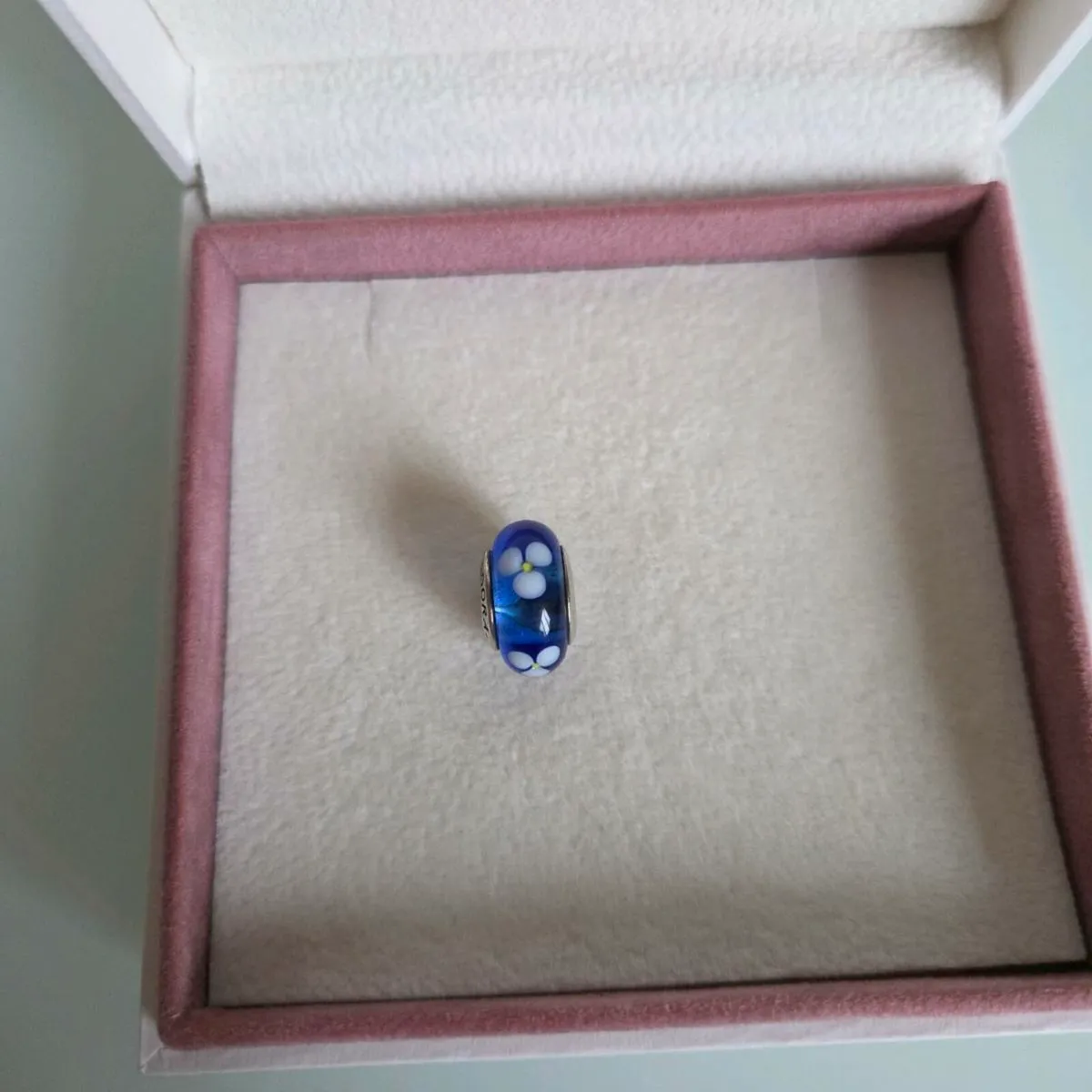 Pandora charm murano glass blue flowers - Image 4