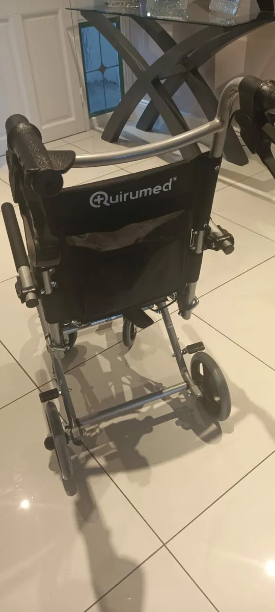 Travel chair - Image 1