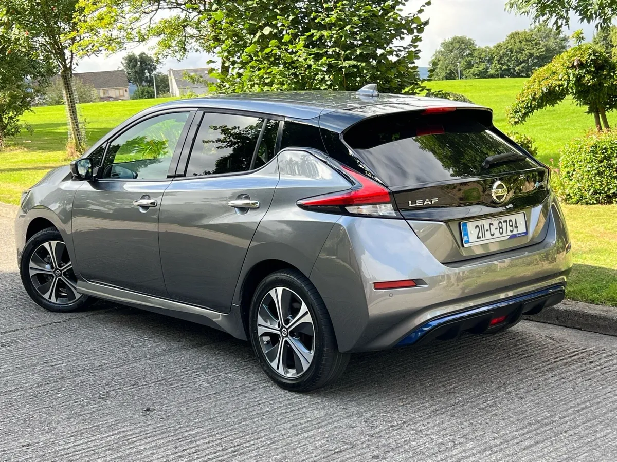 211 NISSAN LEAF 62 kWh SV PREMIUM AUTO HIGH SPEC - Image 3