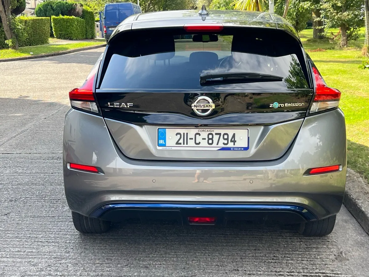 211 NISSAN LEAF 62 kWh SV PREMIUM AUTO HIGH SPEC - Image 4