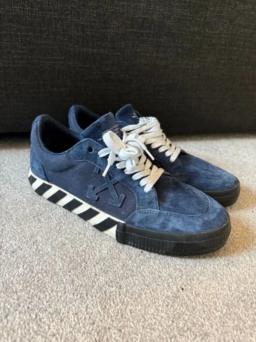 Off white shoes - Image 1