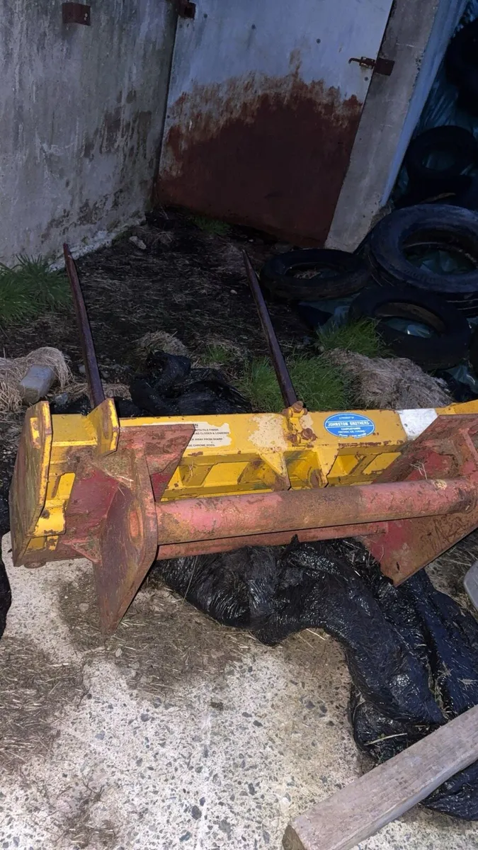 manitou - euro adapter and bale spike - Image 4