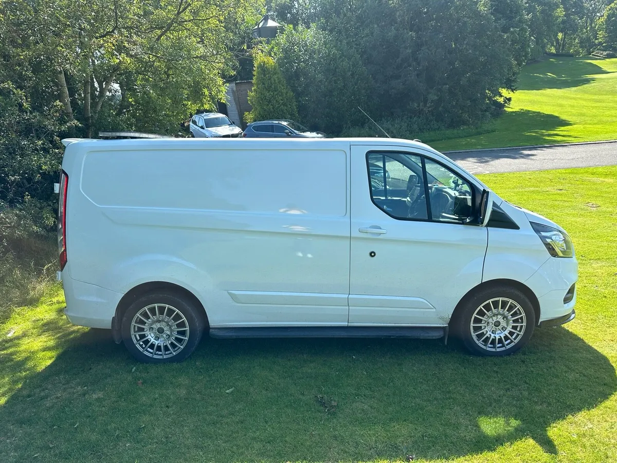 FORD TRANSIT CUSTOM 280 LIMITED EDITION Irish Reg. - Image 2