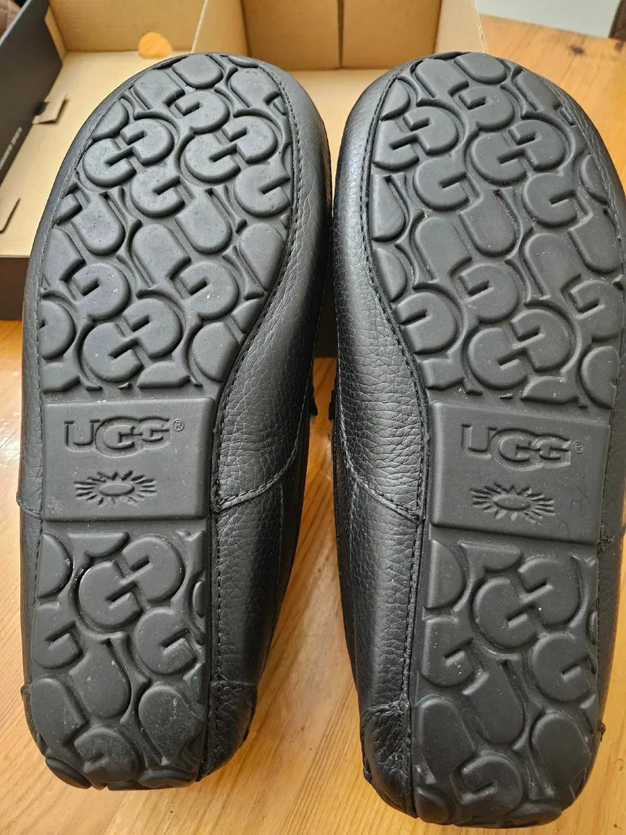 Ugg slippers - Image 3