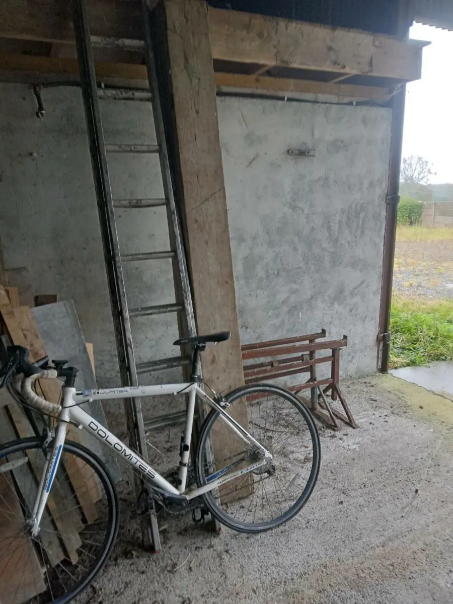 Road bike - Image 2