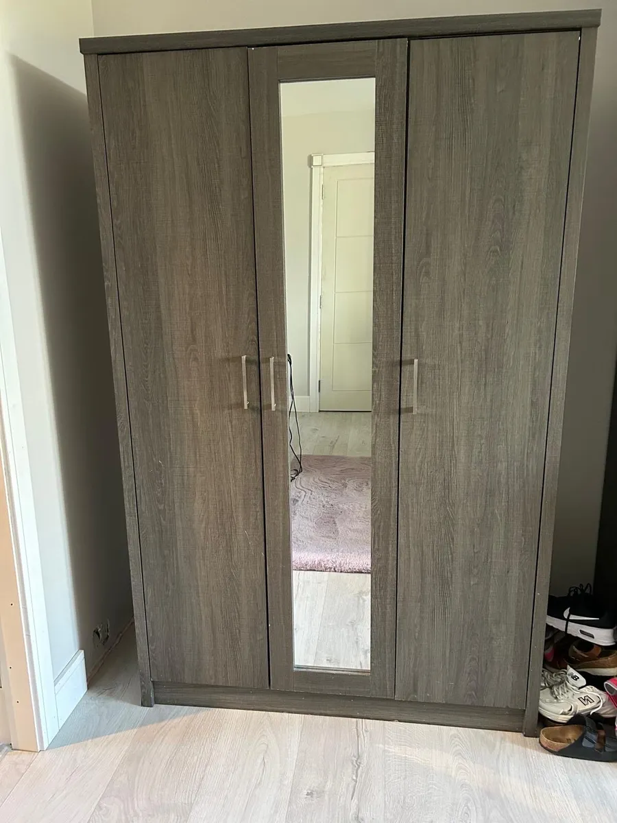 2 x Wardrobes - Image 1