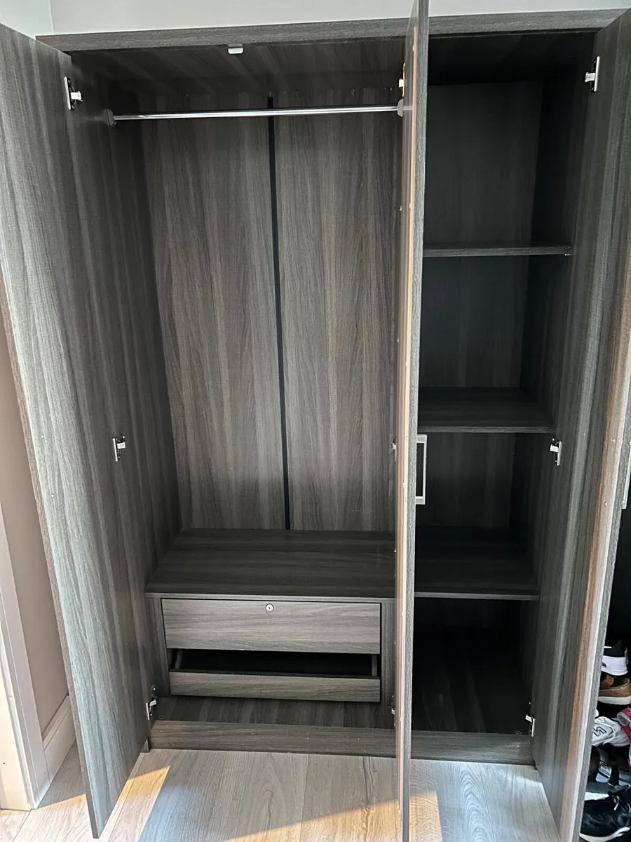 2 x Wardrobes - Image 2