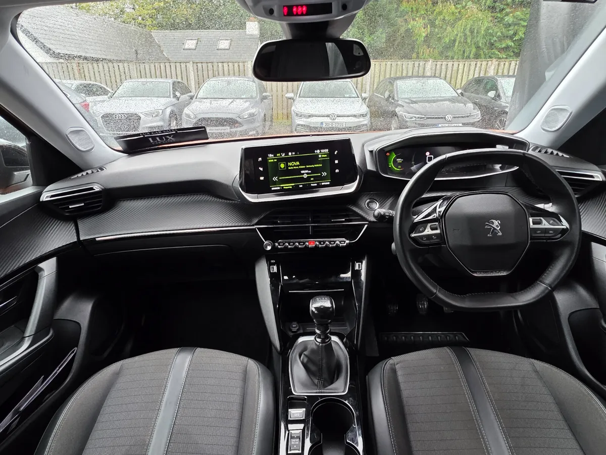 2022 Peugeot 2008 1.2 ALLURE - Image 4
