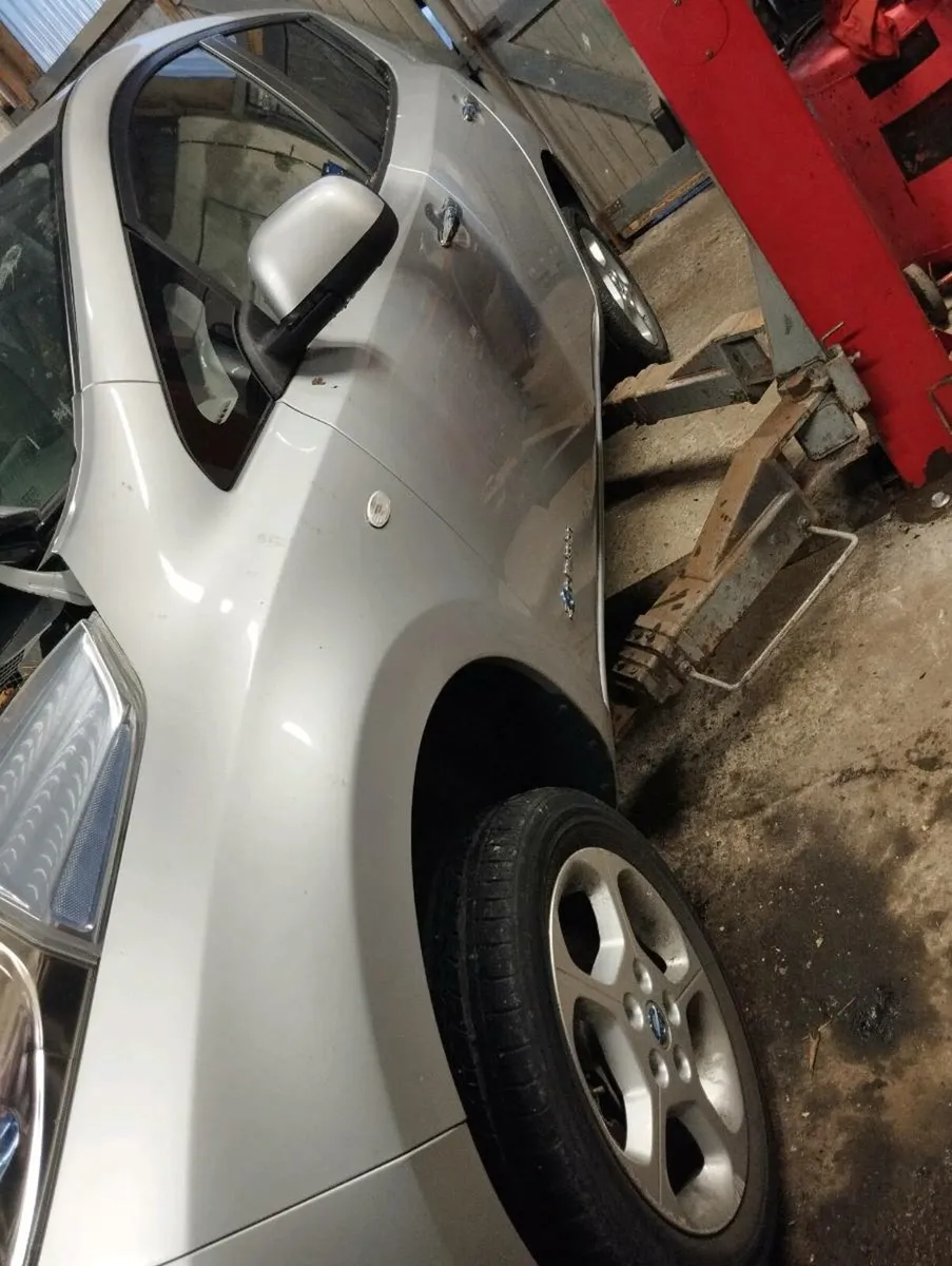 Nissan leaf for parts - Image 2