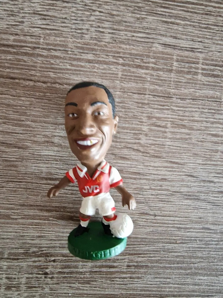 Football figures - Image 3