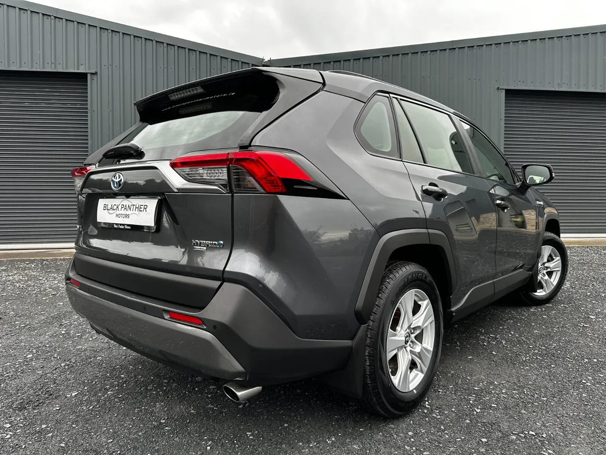 Toyota RAV4 191’ 2WD LUNA PETROL/HYBRID AUTOMATIC - Image 4