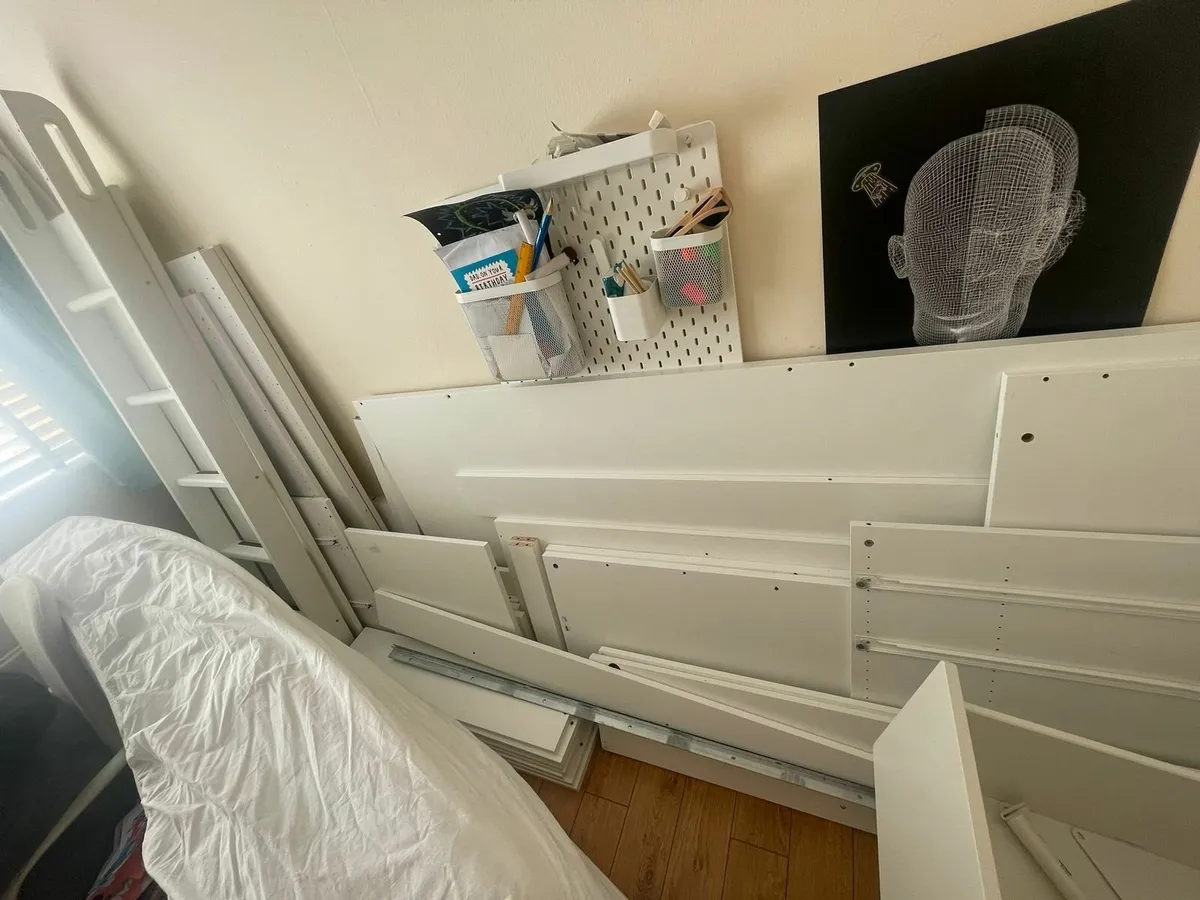 Bed - Image 3