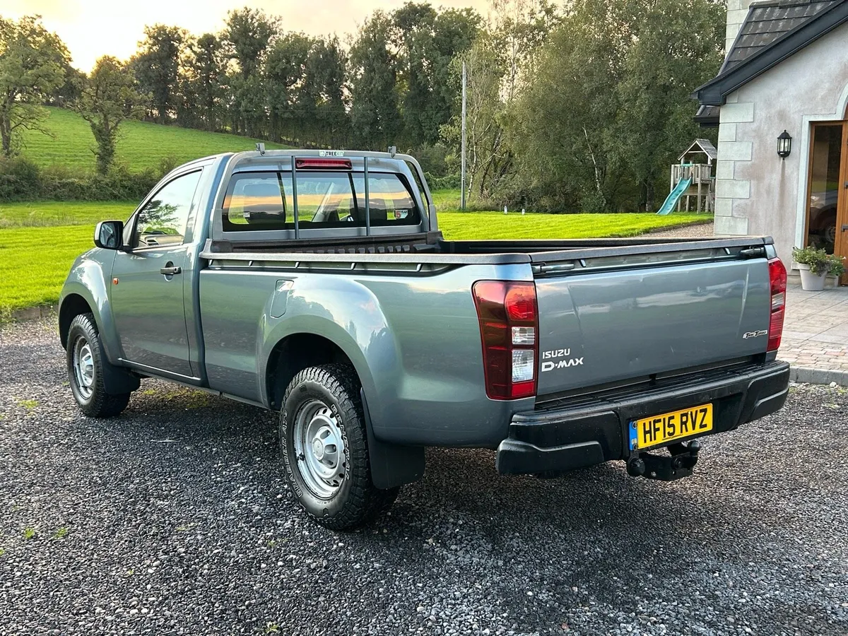ISUZU D MAX - Image 4