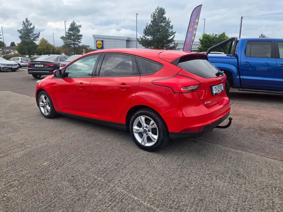 Ford Focus 1.5 Tdci Style Econetic 105PS 5DR - Image 4