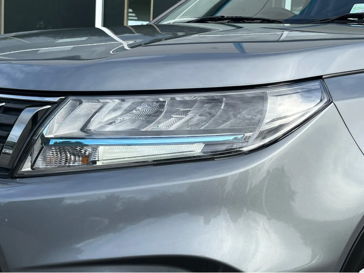 Suzuki Vitara 1.4 BOOSTERJET HYBRID S SZ5 5DR - Image 2