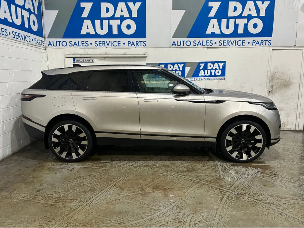 Land Rover Range Rover Velar VELAR 2.0 T TD4 5DR A - Image 3