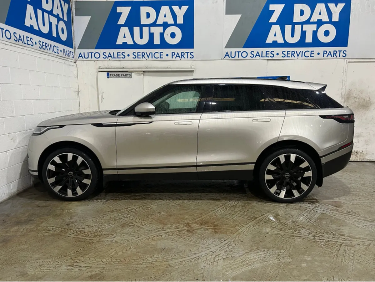 Land Rover Range Rover Velar VELAR 2.0 T TD4 5DR A - Image 4