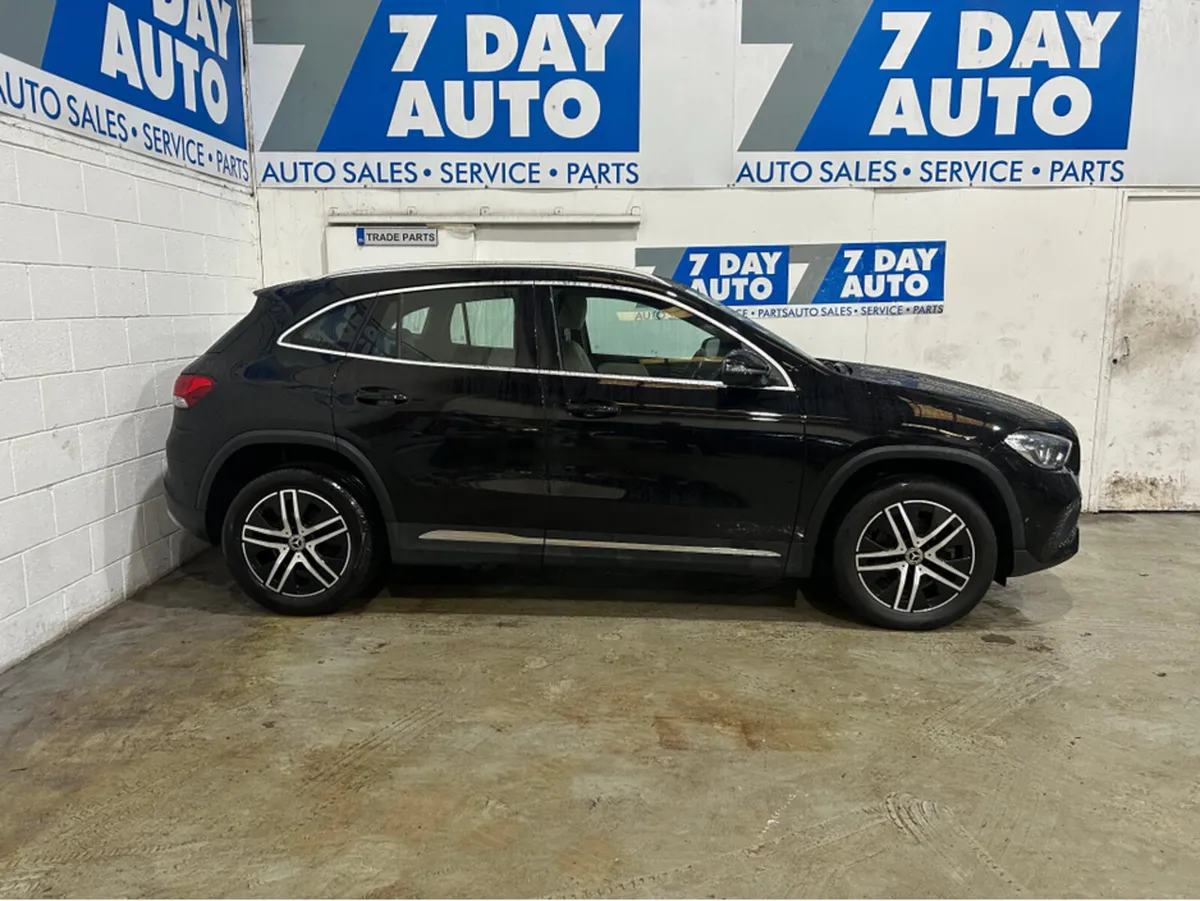 Mercedes-Benz GLA 180 D 5DR AUTO PROGRESSIVE - Image 3