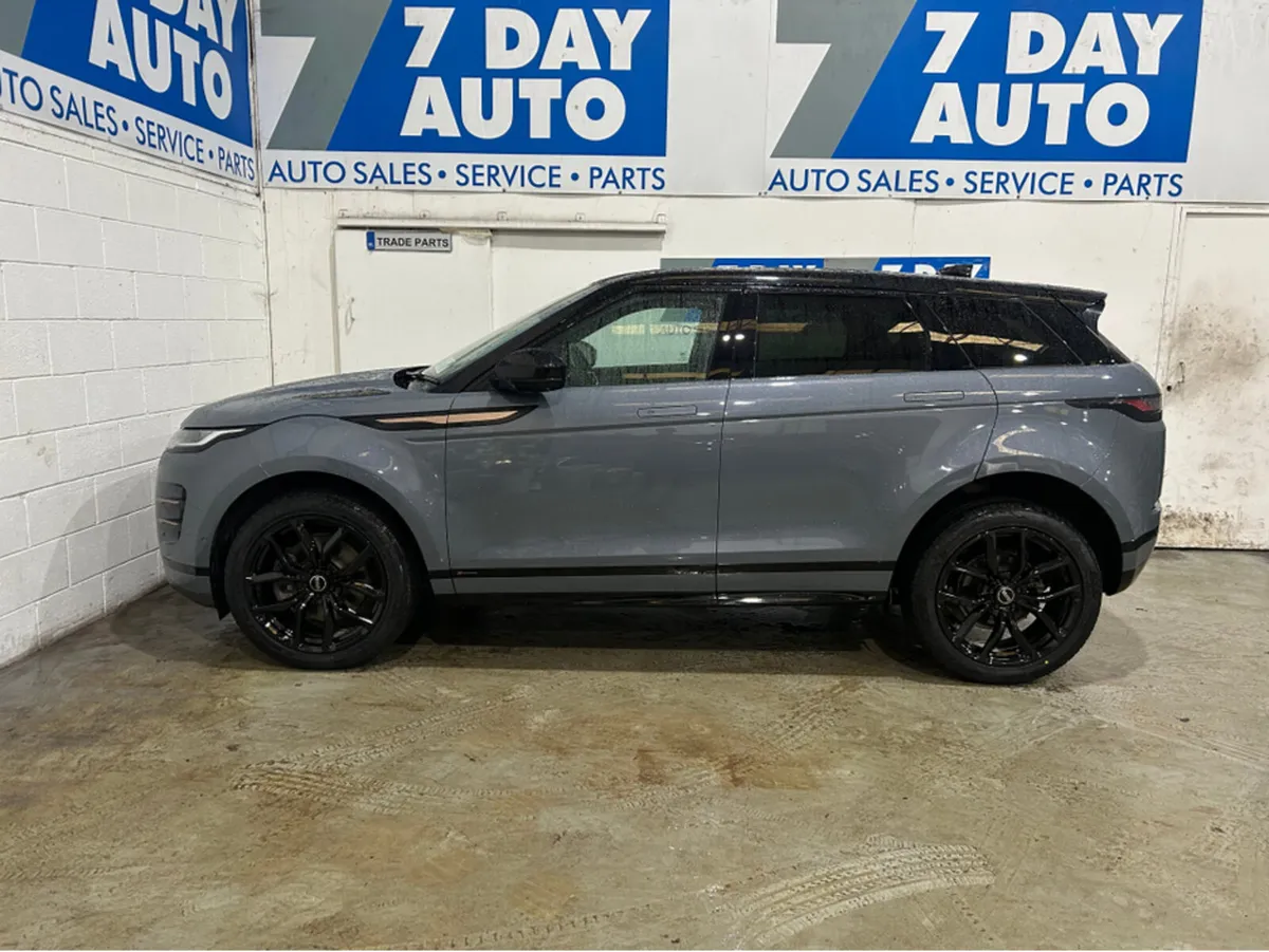 Land Rover Range Rover Evoque 2.0D R-DYNAMIC S Man - Image 4